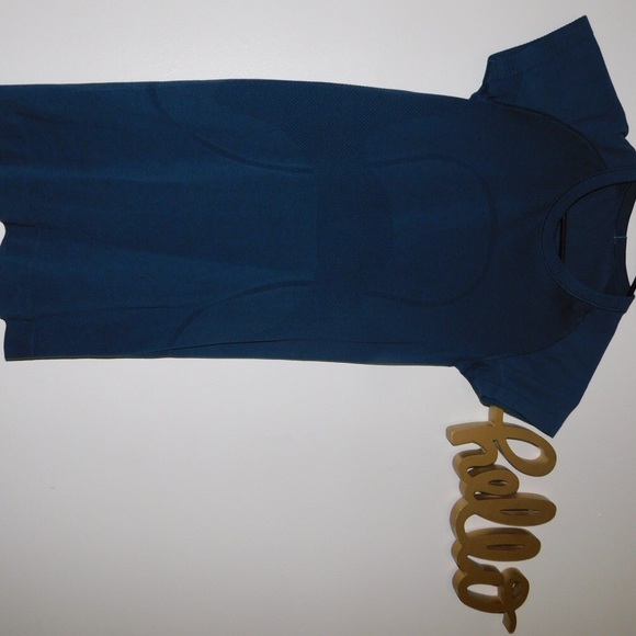 lululemon athletica Tops - Lululemon running top lululemon athletica Tops - Lululemon running top